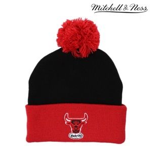 🆕 Mitchell & Ness Chicago Bulls “Windy City” Pom Beanie